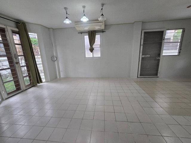 รูป ให้เช่า บ้านเดี่ยว2ชั้น 56ตรว. ถนน รามคำแหง150 โครงการพาร์คเวย์โฮม ทะลุออกราษฎร์พัฒนาได้ - รูปที่ 11/19