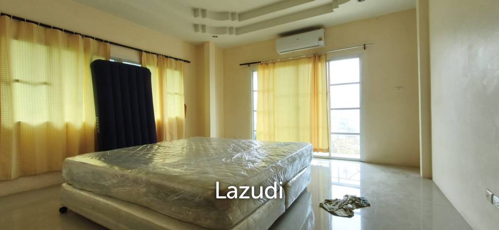รูป ขายบ้านสองชั้นหลังใหญ่ในสัตหีบ โอกาสดีสำหรับการปรับปรุง - รูปที่ 15/27