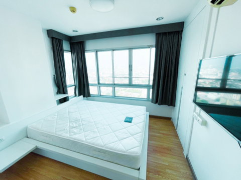 ให้ เช่าคอนโด เดอะทรัสต์ เรสซิเด้นซ์ ปิ่นเกล้า 27 ตรม. ชั้น 30 ใกล้เซ็นทรัลปิ่นเกล้า
