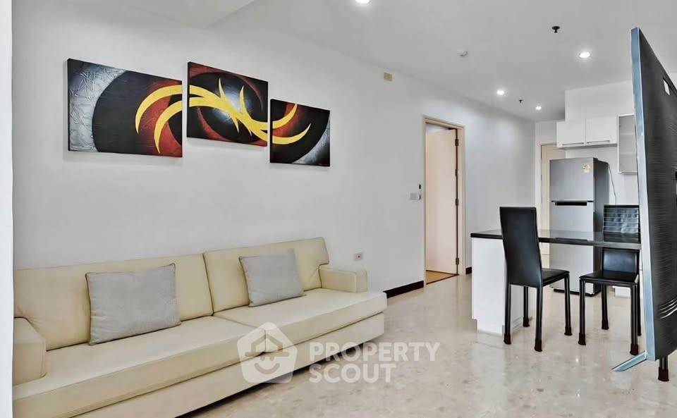 รูป ใกล้ BTS เอกมัย เพียง 60 ม. | คอนโด 2 ห้องนอน Nusasiri Grand Condominium (ID 3244659) - รูปที่ 3/8