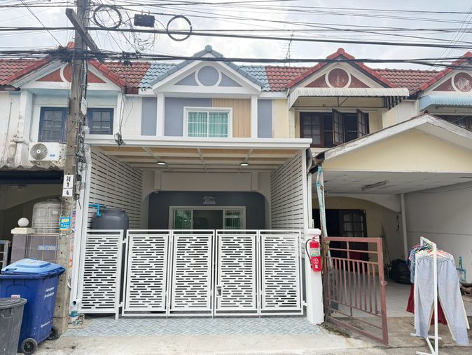 ขายทาวน์โฮม 2 ห้องนอน 80 ตร.ม. 16 ตร.ว. ร่มทิพย์ หทัยราษฏร์ 33