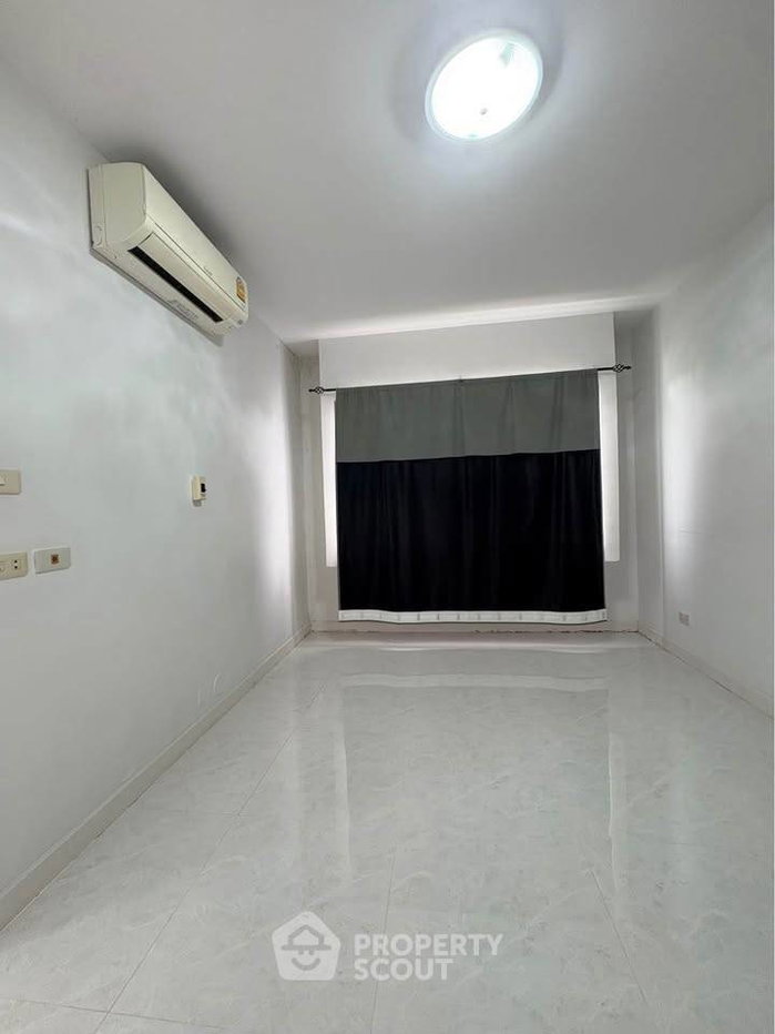 picture Pet-Friendly 2-BR At Baan Suan Thon Bangmod Condominium (ID 3244901) - 9/17