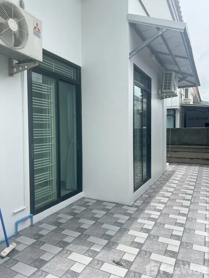 รูป บ้านเดี่ยวให้เช่า 3 ห้องนอน ในโครงการ ศรีสุชาติแกรนด์วิลล์ 5 6727947 - รูปที่ 4/12