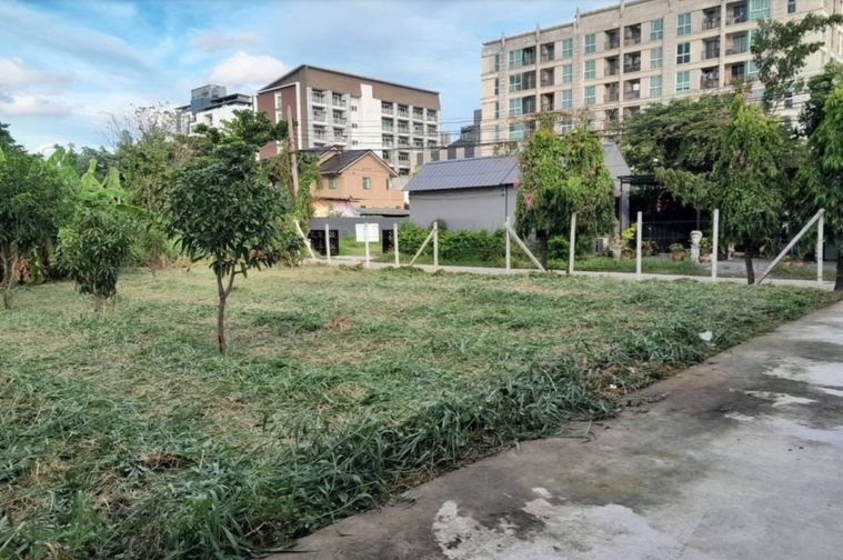 Land for sale, 101 sq wah, Phra Khanong