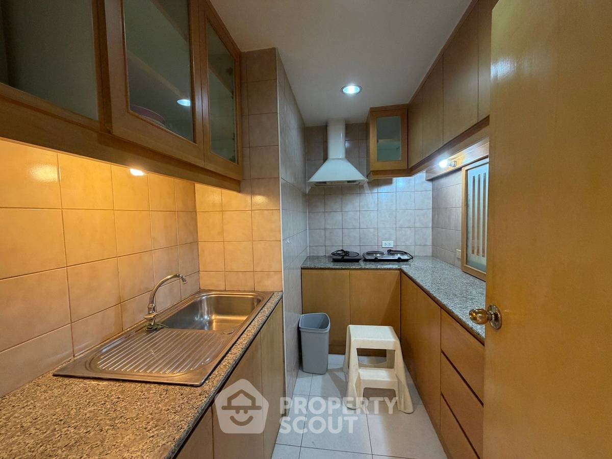 รูป คอนโด 2-ห้องนอน ที่ สาธร การ์เด้นส์ ใกล้ MRT สีลม (ID 405334) - รูปที่ 9/16