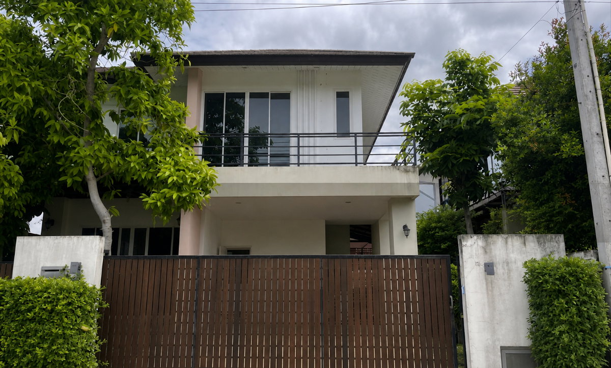 picture 2fl home: 3bed|3bathroom not far from mapthaphut and suburb - 1/14