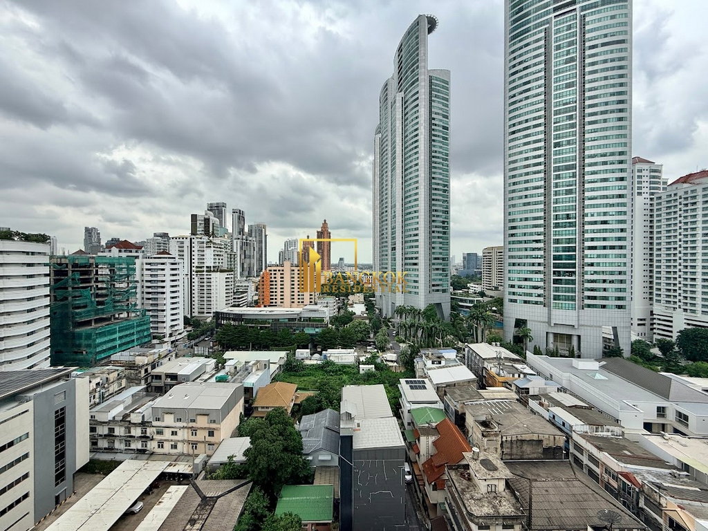 รูป Expansive 4 Bedroom Apartment For Rent in Asoke Area - BR0558AP - รูปที่ 22/50