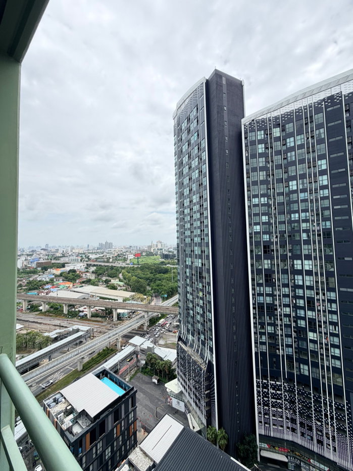 รูป ให้เช่า คอนโดลุมพินี เพลส ศรีนครินทร์ - หัวหมาก สเตชั่น ใกล้แอร์พอร์ตลิ้งค์ สถานีหัวหมาก เพียง 350 เมตร แต่งพร้อม เฟอร์ครบ ใกล้ ARL สถานีหัวหมาก - รูปที่ 13/14