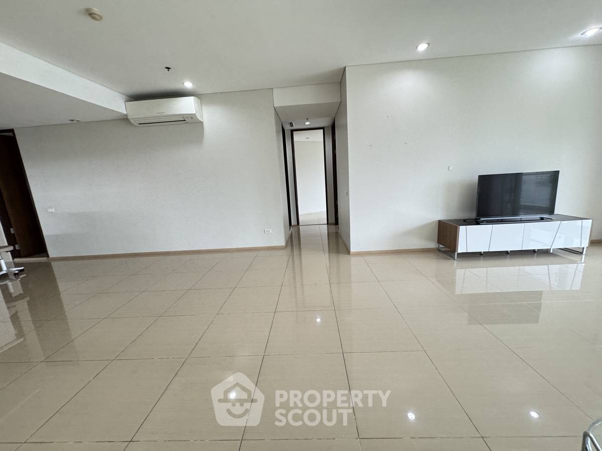 รูป คอนโด 3 ห้องนอน 173 ตร.ม. เลี้ยงสัตว์ได้ The Lakes Bangkok BTS Asoke (ID 3245153) - รูปที่ 7/13