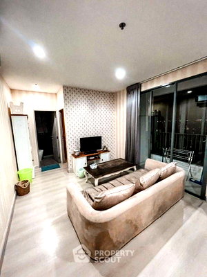 Condos for sale : 19th-Floor 2-BR At Ideo Mobi Sukhumvit 81 Near BTS On Nut (ID 998600)