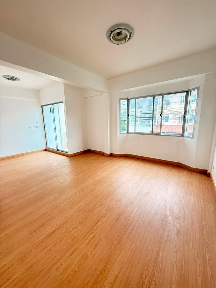 รูป 🏠✨ ให้เช่าศุภาลัย วิลล์ ศรีนครินทร์ทาวน์โฮม 3 ชั้น เพียง 16,000 บาท/เดือน ✨🏠 - รูปที่ 5/17