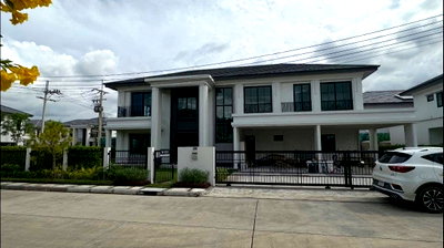 Houses for rent Chiang Mai Provincial Government Offices : New house for rent in Setthasiri Ruamchok project, 450 sq.m. usable area, 4 bedrooms.