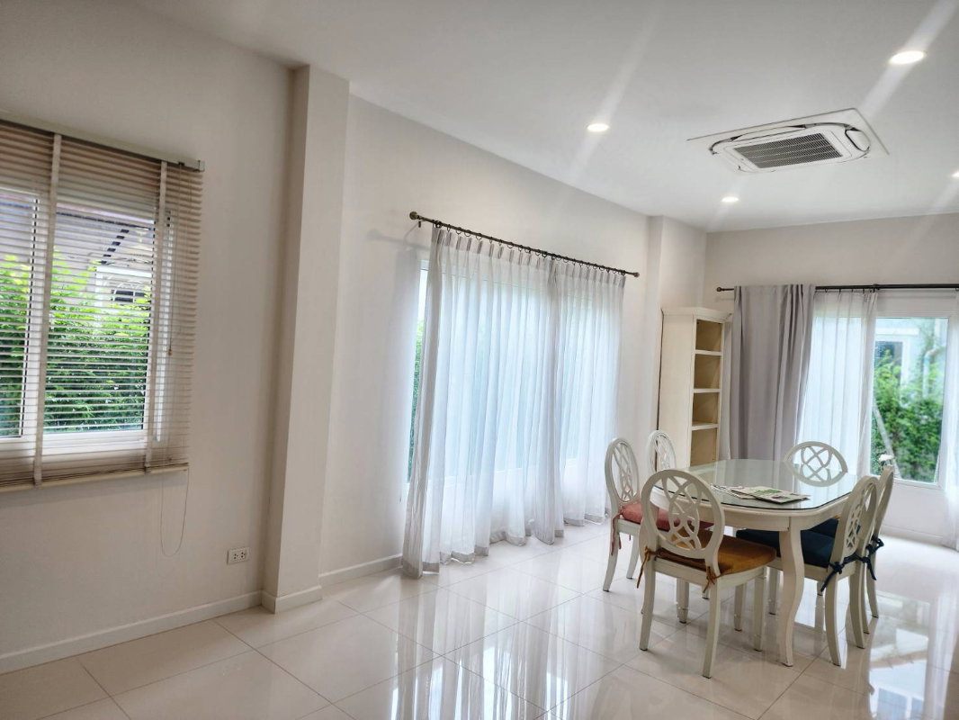รูป Detached House 3 bedrooms near RIS international school new furniture new decor fully furnished  - รูปที่ 4/24
