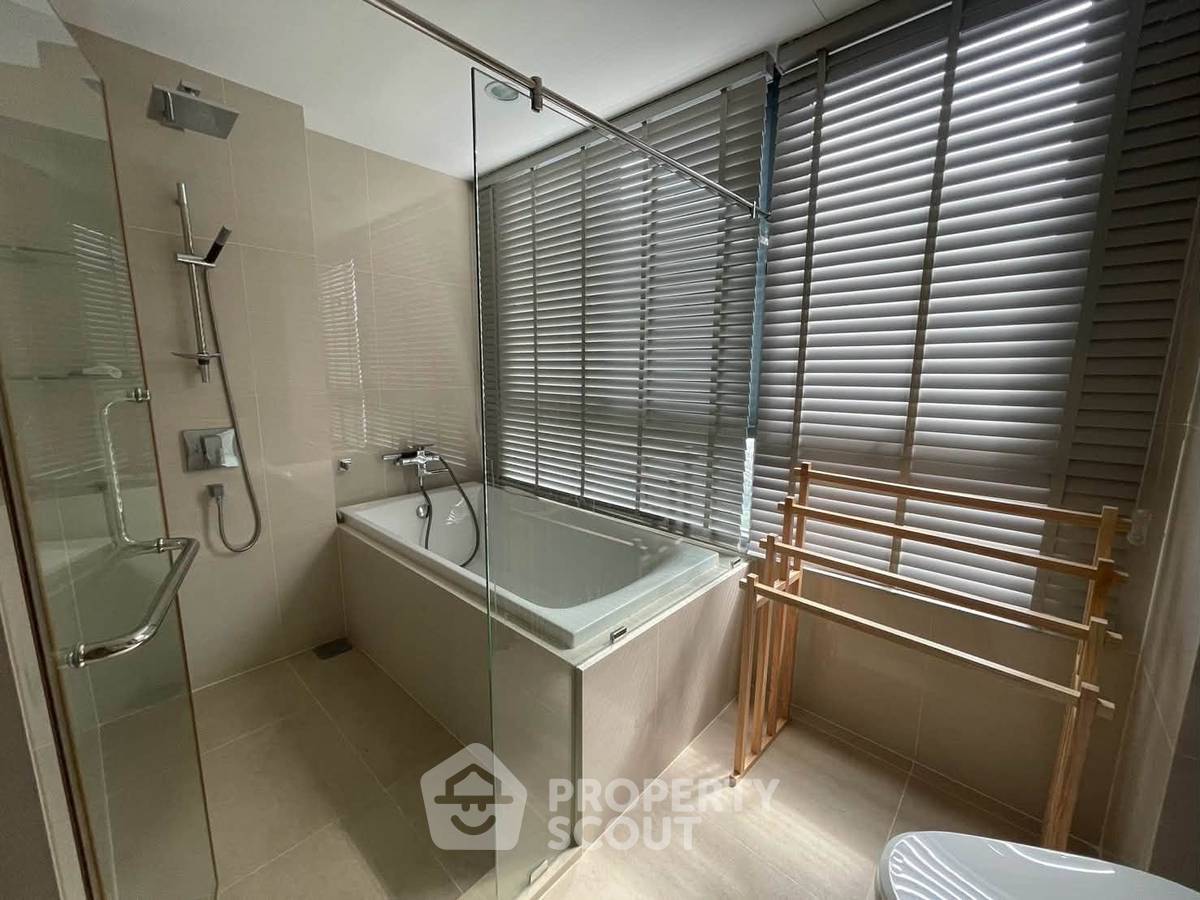 รูป 100 เมตร ถึง BTS อุดมสุข | คอนโด 2 ห้องนอน Ideo Mobi Sukhumvit 66 (ID 3246617) - รูปที่ 10/12