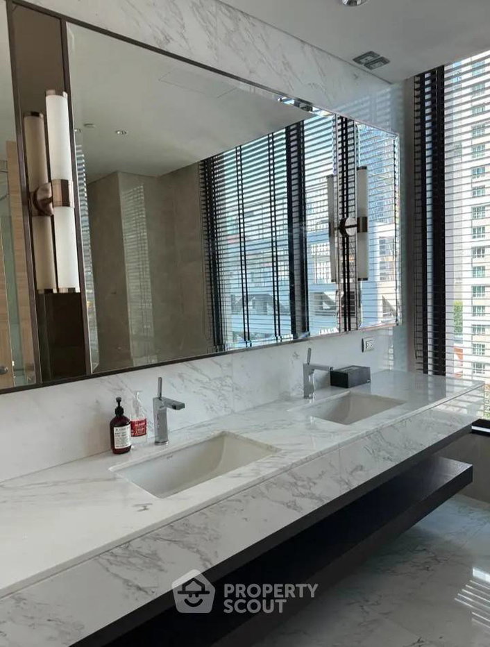 รูป คอนโด 2 ห้องนอน 154 ตร.ม. Sindhorn Residence ใกล้ BTS ราชดำริ (ID 3245995) - รูปที่ 12/16