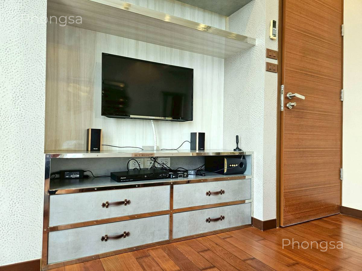 picture 🐶 Pet-Friendly | 22F | 1 Bedroom | 53.53 sqm | 2.80m High Ceiling | THB 10.5M - 10/23