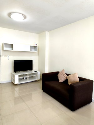 Condos for rent : Condo for Rent Condo One Thonglor Price 15,000 Baht Size 30 Sq.m. Floor 3 Swimming Pool View