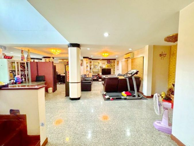 ให้เช่าบ้านเดี่ยว 5 ห้องนอน 820 ตร.ม. 205 ตร.ว. เขตบางบอน
