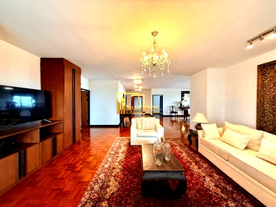 คอนโดให้เช่า :  Tower Park - 3 Bedroom Condo For Rent in Nana - BR12881CD