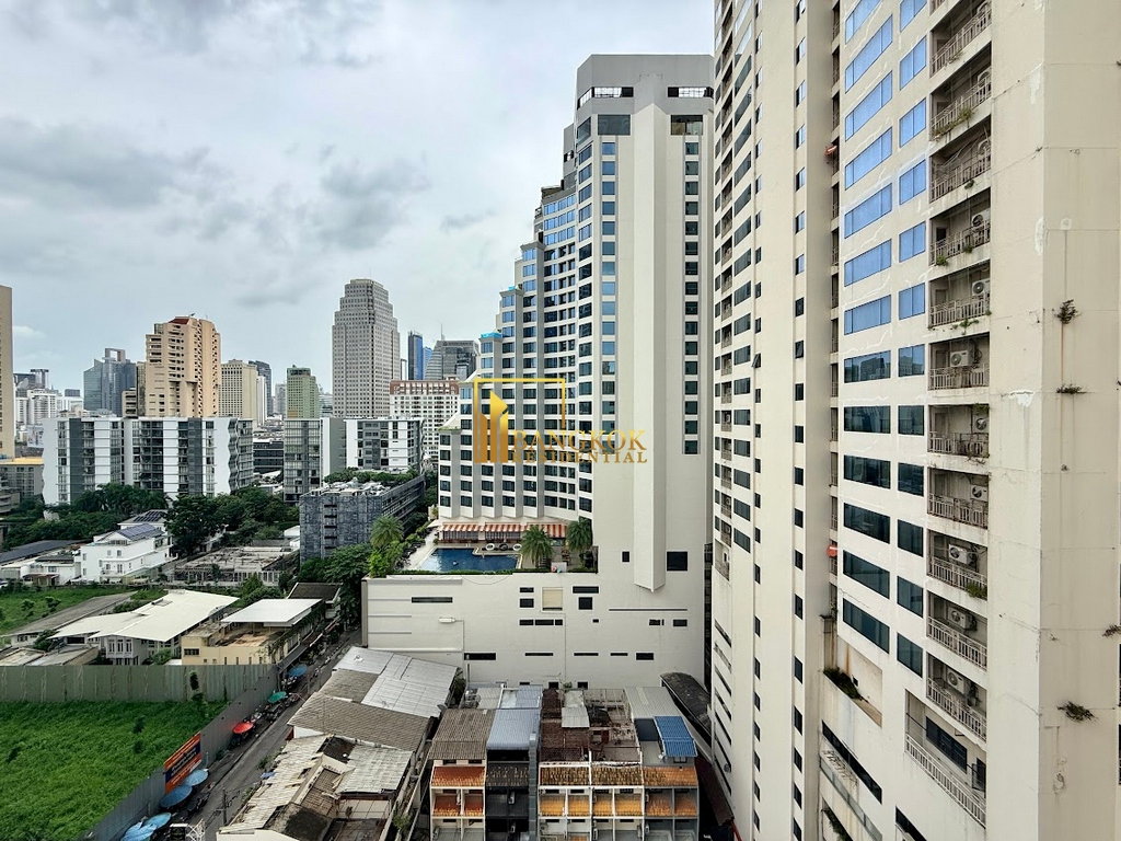 รูป Expansive 4 Bedroom Apartment For Rent in Asoke Area - BR0558AP - รูปที่ 16/50