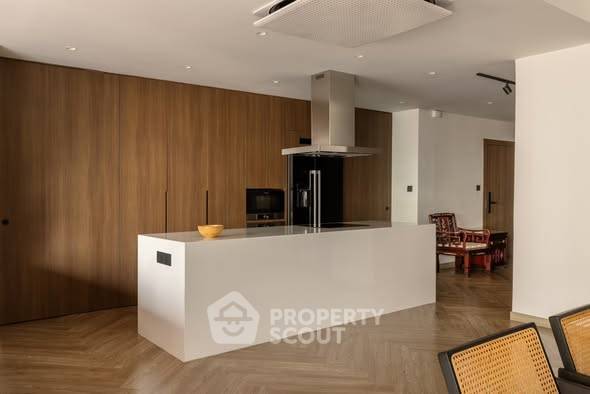 รูป คอนโด 2 ห้องนอน ขนาด 188 ตร.ม. ชั้น 15 Newton Tower Condominium ใกล้ BTS นานา 200 ม. (ID 3247479) - รูปที่ 2/12