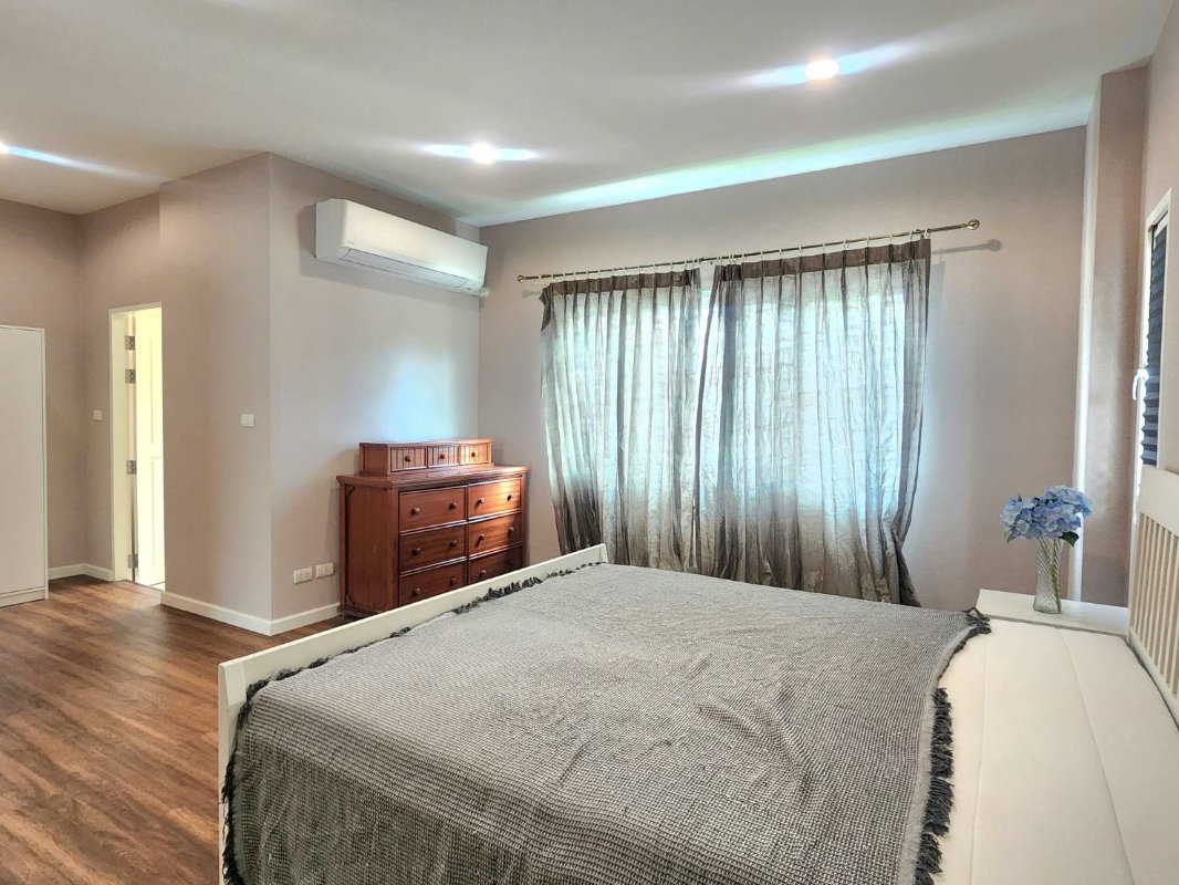 รูป Detached House 3 bedrooms near RIS international school new furniture new decor fully furnished  - รูปที่ 23/24