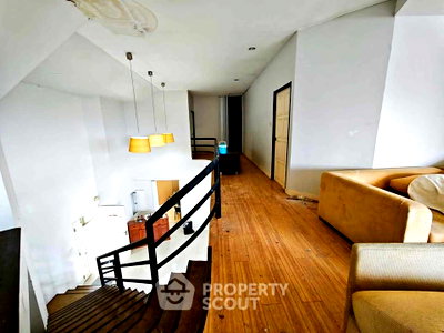 Condos for sale : 18th-Floor 5-BR 263 Sqm Country Complex Bangna Near BTS Bang Na (ID 2157018)