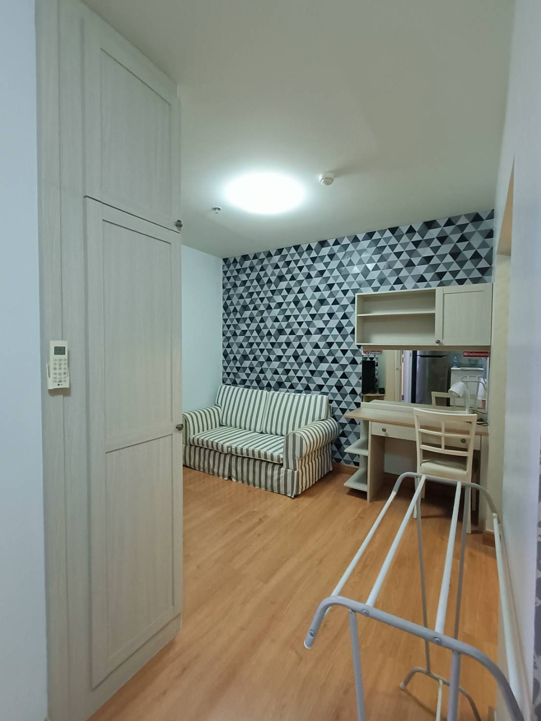 ห้องสวยชั้นสูง ลมดีมาก! 1 Bed 29 ตร.ม. เฟอร์ครบ!  🧺