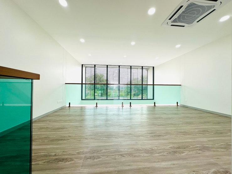รูป ให้เช่าบ้านใหม่ อนินทาวน์ บางกระดี่ | บ้านใหญ่ 400 ตร.ม. เหมาะอยู่อาศัย / Home Office - รูปที่ 7/10