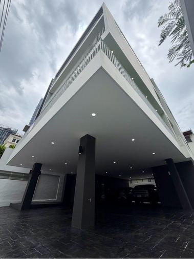 6-bed home office for rent, 700 sqm, 60 sq wah, Huai Khwang