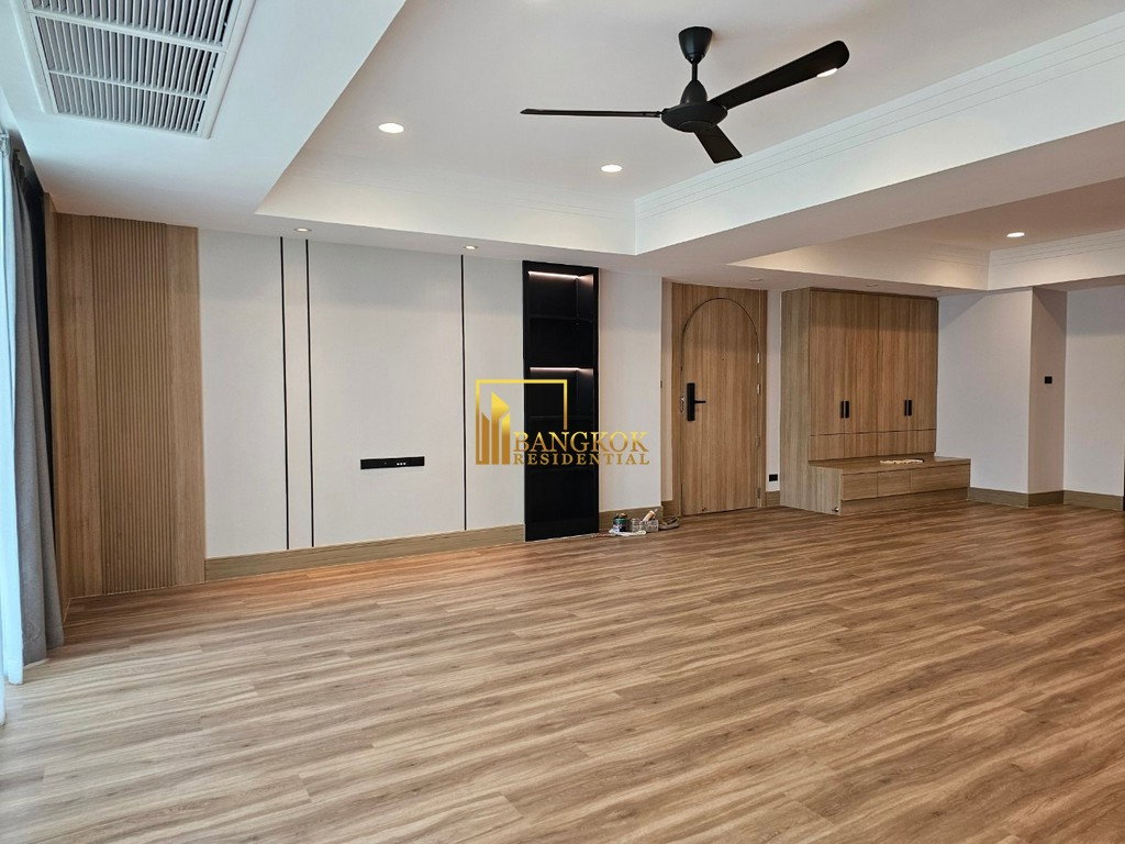 รูป Expansive 4 Bedroom Luxury Apartment in Phrom Phong Area - BR20997AP - รูปที่ 2/41