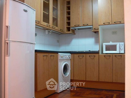 รูปภาพ Spacious 1-BR 74 Sqm, Supreme Ville Condominium, MRT Khlong Toei (ID 515515)