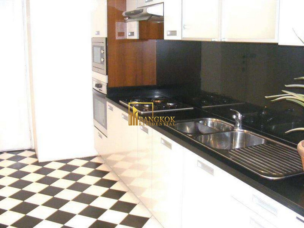 picture Extremely Spacious 3 Bed Luxury Apartment in Phrom Phong - BR0404AP - 12/19