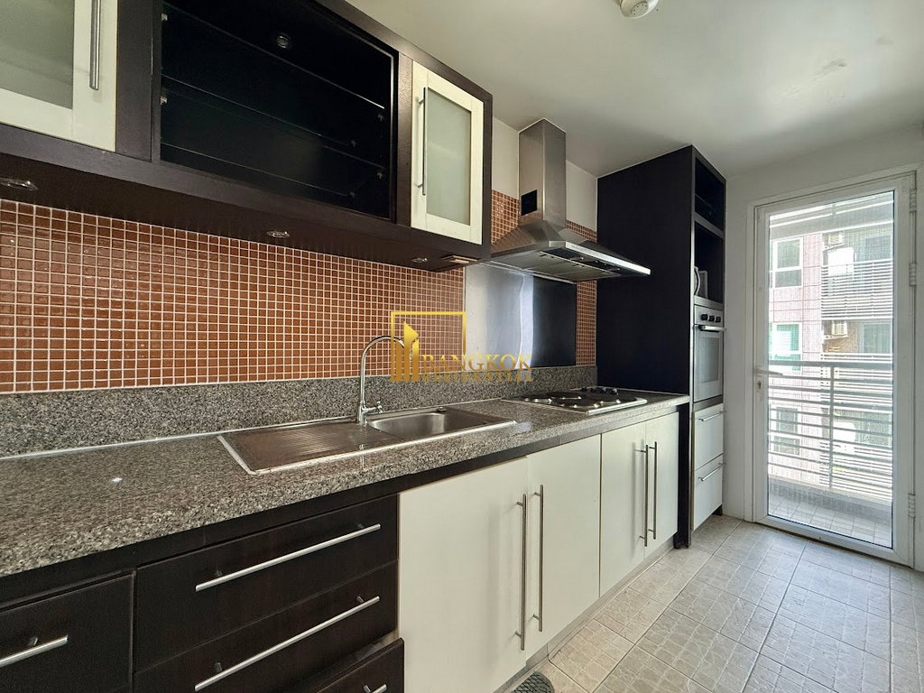 รูป Avenue 61 | Bright 2 Bedroom Condo For Rent in Ekkamai - BR2262CD - รูปที่ 8/29