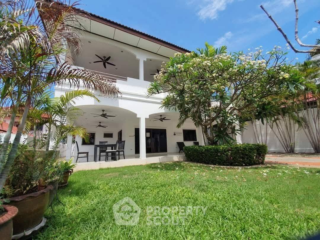 รูป บ้าน 4 ห้องนอน ขนาด 320 ตร.ม. Royal Park Village Pattaya พัทยาใต้ (ID 3247563) - รูปที่ 13/19
