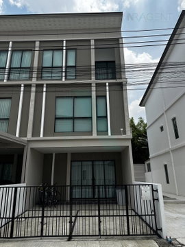📌 For Rent 3-story Townhouse PATIO SRINAKARIN - RAMA 9 3 bedroom 3 bathroom