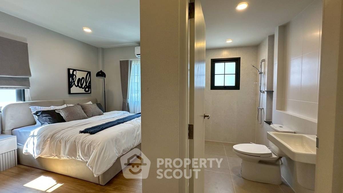 รูป บ้าน 4 ห้องนอน ขนาดใหญ่ 300 ตร.ม. ในโครงการ Centro Bangna Km.7 (ID 2802499) - รูปที่ 21/29