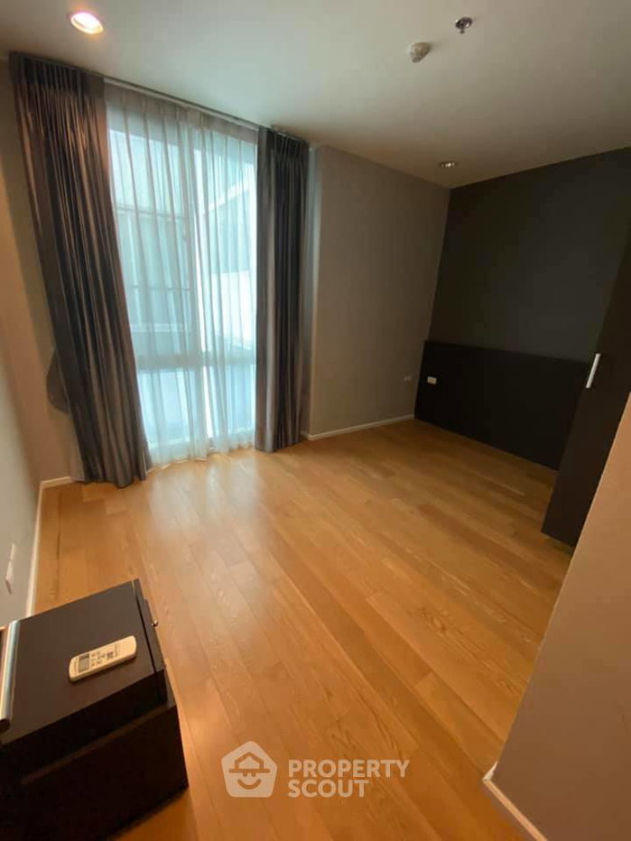 picture Great Value 2-BR Condo At Villa Sikhara Condominium (ID 380286) - 2/10