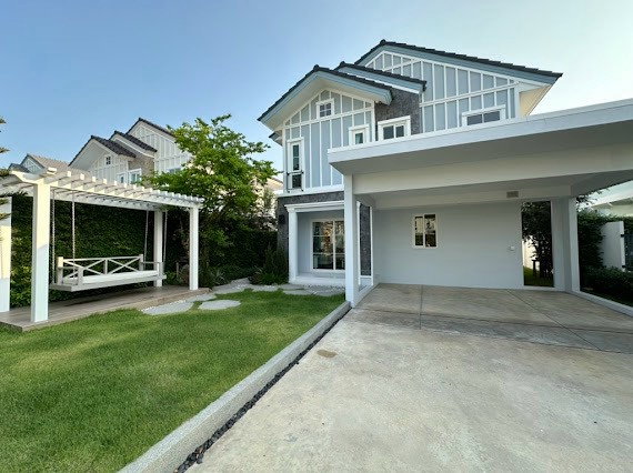 Houses for rent : 📌 2-story detached house for rent at Villaggio 2 Srinakarin-Bangna 🚩 4 bedrooms, 3 bathrooms; fully furnished and ready to move in.
