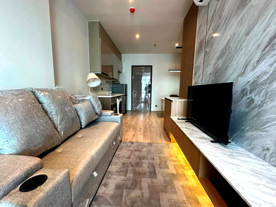 Condos for rent : ✨Luxury 1 Bedroom Unit For Rent @ Rhythm Ekkamai Estate ✨ 🏡