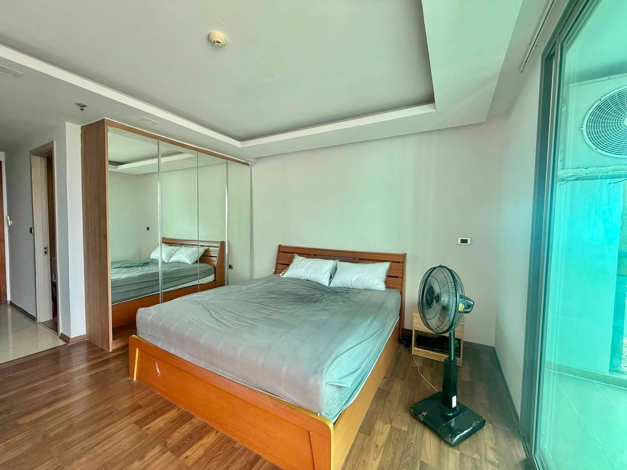 รูป Studio Condo for Sale The Peak Towers Pratumnak Pattaya - รูปที่ 3/5