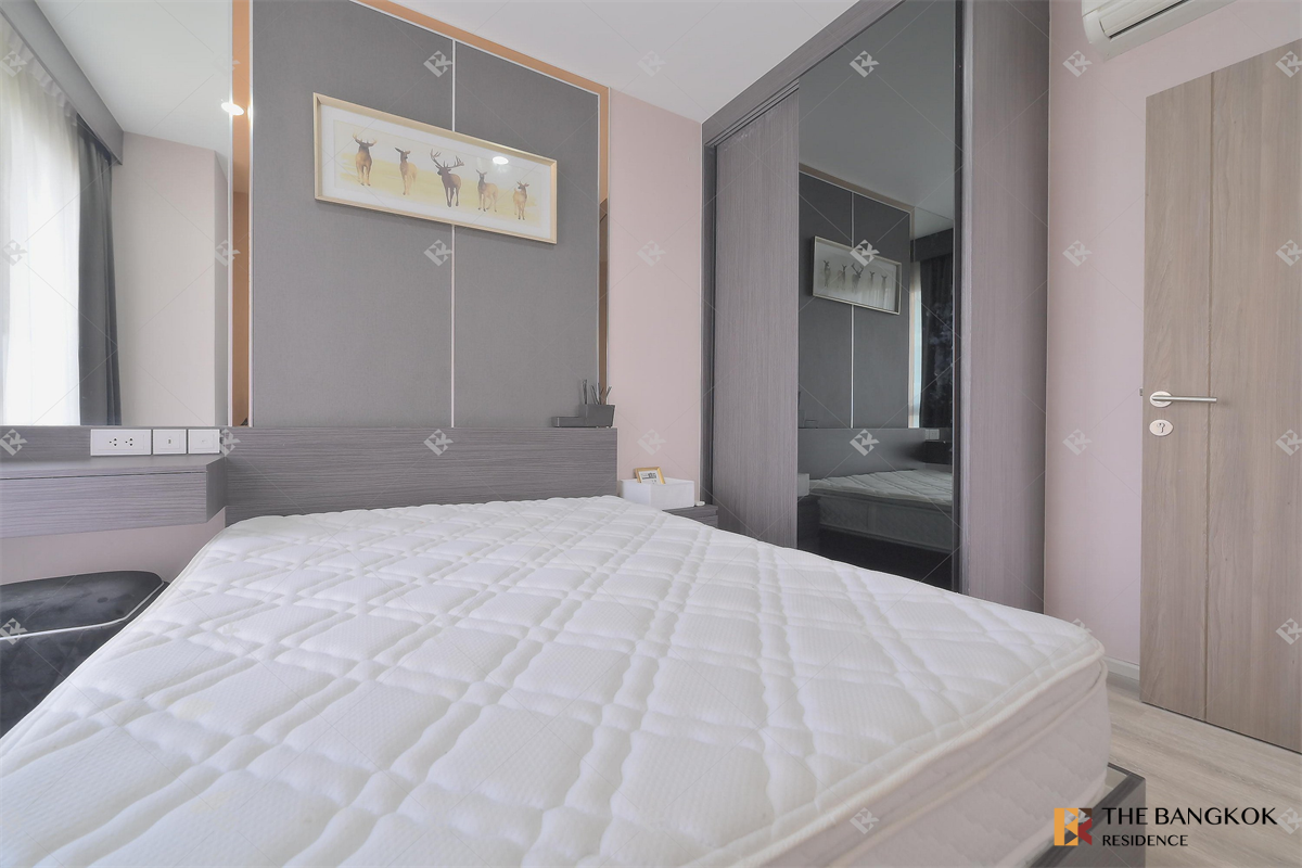 picture Ideo Mobi Asoke Comfortable and Ready to Move-in near MRT Phetchaburi Station - 2/10