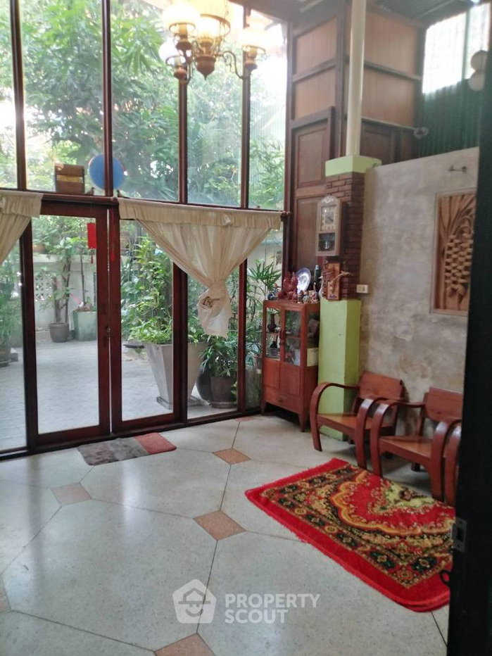 รูป บ้าน 3 ห้องนอน เลี้ยงสัตว์ได้ พื้นที่ 204 ตร.ม. วงศ์สว่าง ใกล้ MRT บางซ่อน 200 ม. (ID 1388272) - รูปที่ 1/4
