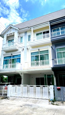 ทาวน์โฮม กรุงเทพมหานคร : 🔥ขายบ้านรีโนเวทหลังสุดท้ายในโครงการ🏡 เดอะเมทโทร พระราม 9 | The Metro Rama 9 | รถไฟฟ้าสายสีเหลือง / Airport Rail Link หัวหมาก
