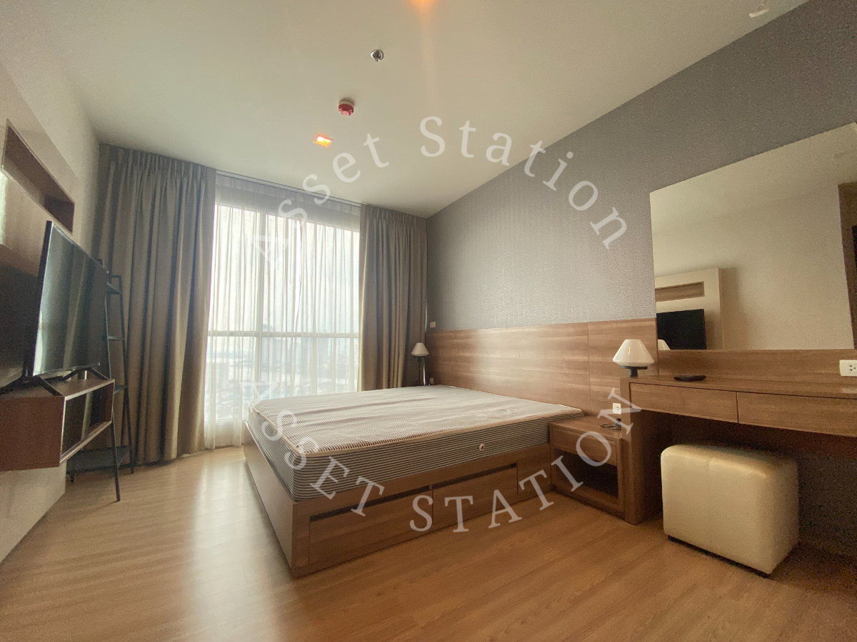 RHYTHM Sathorn |🚄 ใกล้ BTS สะพานตากสิน และ ไอคอนสยาม 
