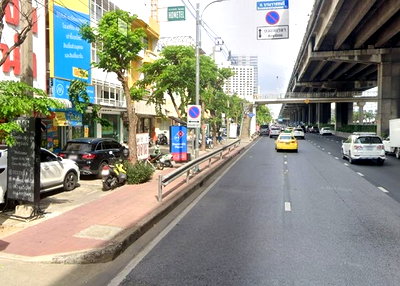 ที่ดิน วิทยาลัยอาชีวศึกษาธนบุรี : ขายที่ดินเปล่า ถนนบรมราชชนนี ใกล้ Central ปิ่นเกล้า