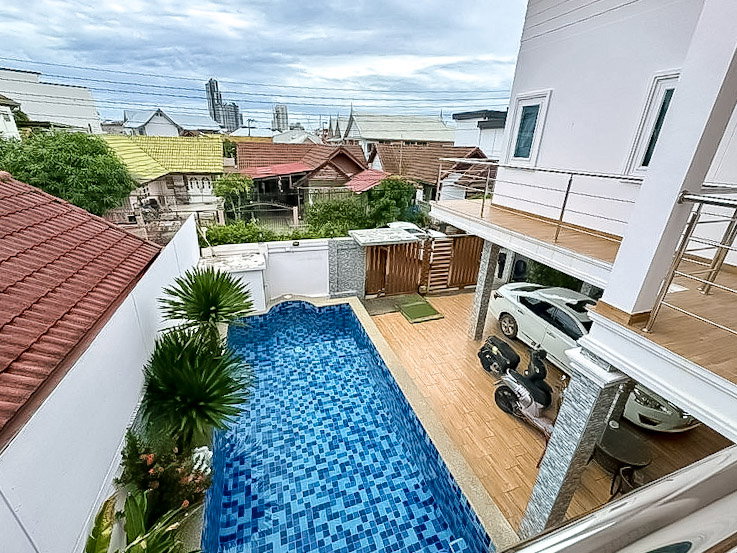 รูป Premium 5 Bedroom Pool Villa for Sale Thepprasit 2 Storey - รูปที่ 1/8