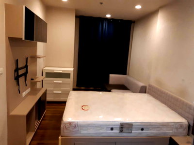 Condos for rent : For Rent: Onyx Phahonyothin Special Price !!!