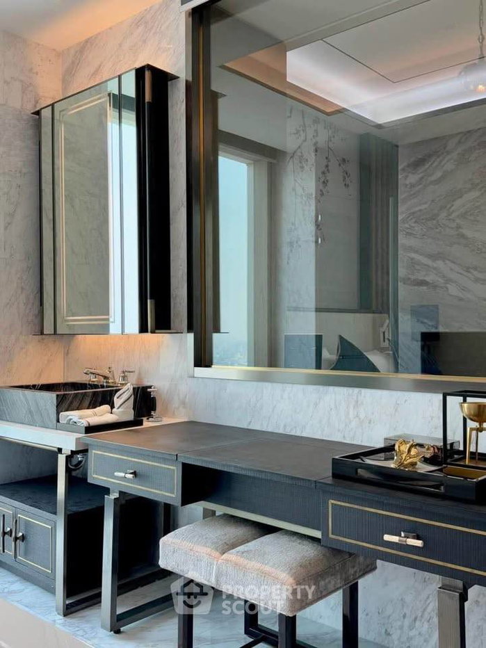 รูป ชั้น 34 ห้อง 3 ห้องนอน 228 ตร.ม. The Residences At Mandarin Oriental BTS Saphan Taksin (ID 3251014) - รูปที่ 8/15
