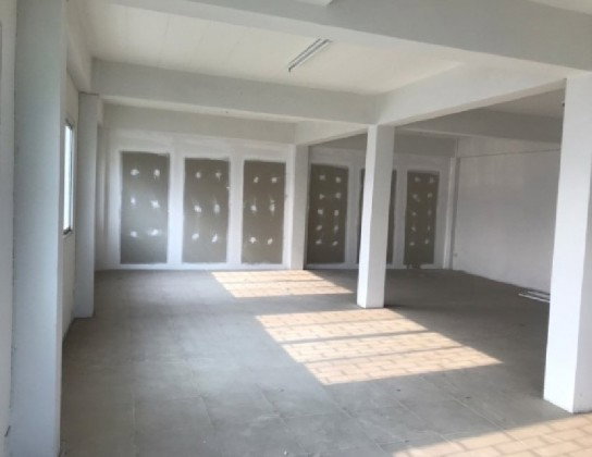 รูป ขายอาคารสำนักงาน 4.5 ชั้น 2 คูหาตีทะลุ ริมถนนรามคำแหง ด้านหน้ารถไฟฟ้าสายสีส้ม / จอดรถหน้าอาคารได้ 6-8 คัน / ขายราคาพิเศษ / ติดรถไฟฟ้า สายสีส้ม - รูปที่ 6/17